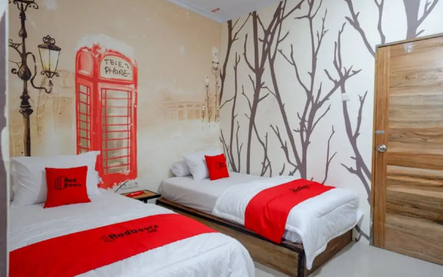 Omar Hotel by Reddoorz