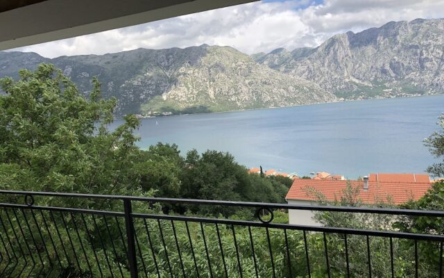 Two Bedroom Apartment With Amazing Views