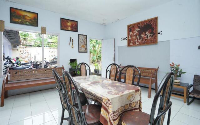 OYO 2003 Female Guest House