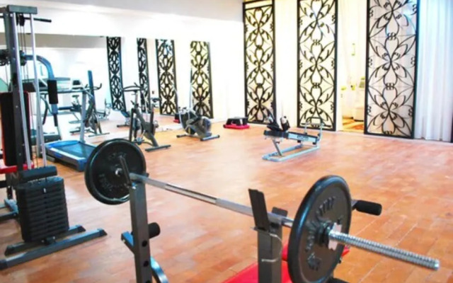 Quindeloma Art Hotel And Gallery