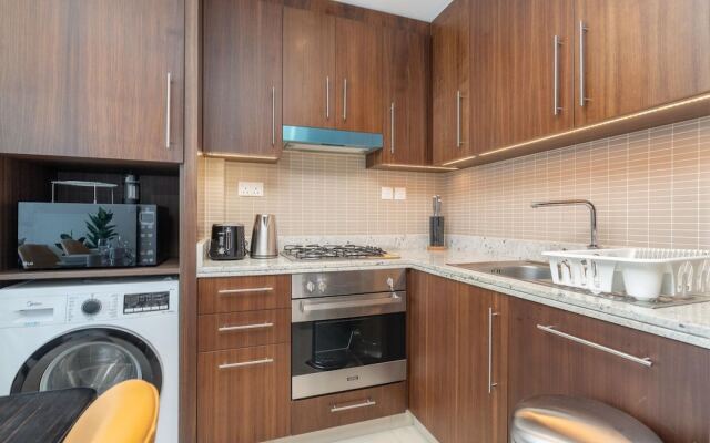1BR Dlx City View Near Dubai Mall by Belvilla