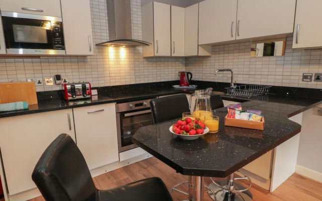 Flat 5 Fairwinds