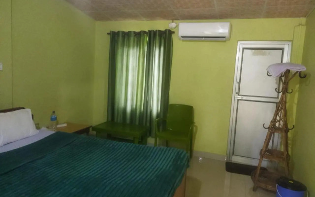 Suklaphanta Jungle Cottage