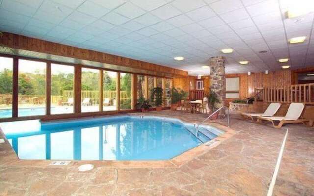 Courtyard By Marriott Merrillville