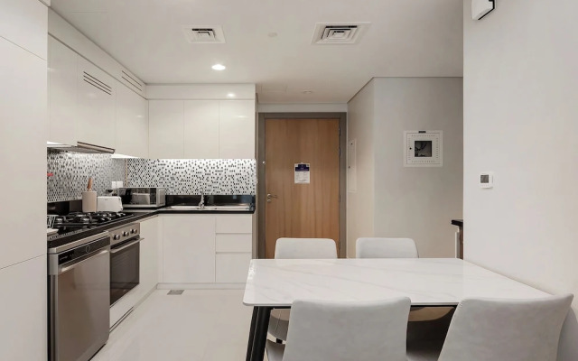 Extremely High 2BR in Aykon City Tower