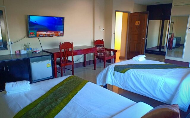 Submukdaphoomplace Hotel