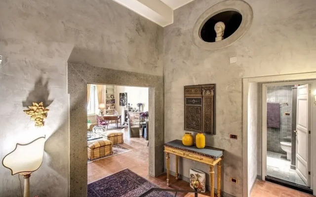 Wonderful Apartment With Balcony In Piazza Margana
