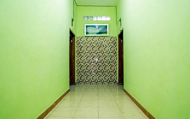RedDoorz Syariah near Batu Night Spectacular 3