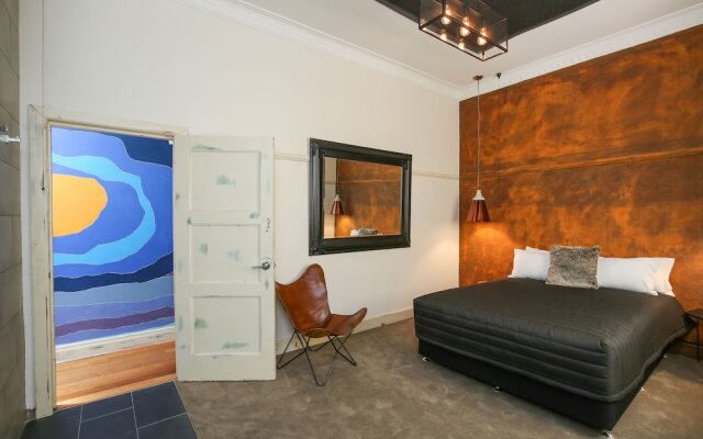Indulge Apartments -The Urban Collection