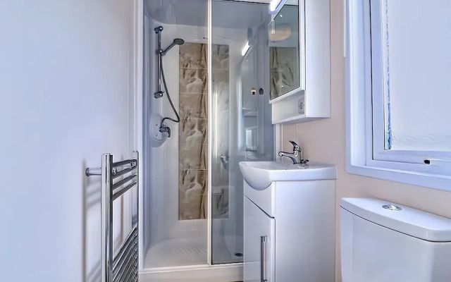 Serene Dune Chalet Near Beach