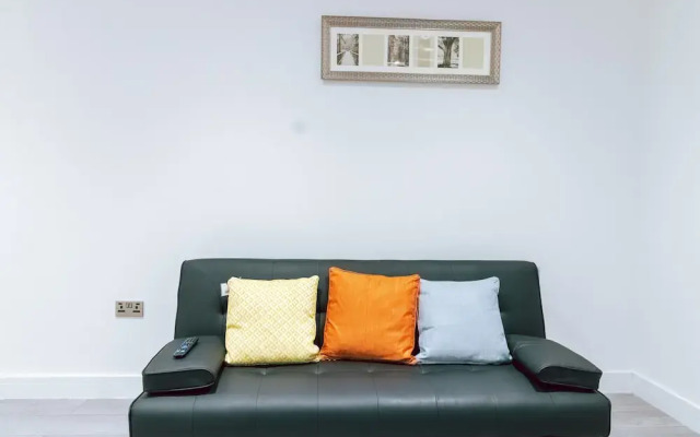 Inviting 1 Bed Apartment in Purley