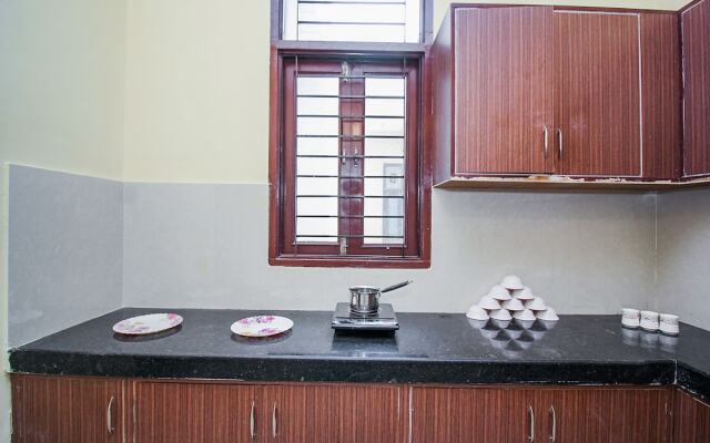 OYO Home 18790 Vibrant 2BHK
