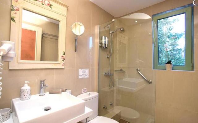 Room in Apartment - Isabella Country House Junior Suite
