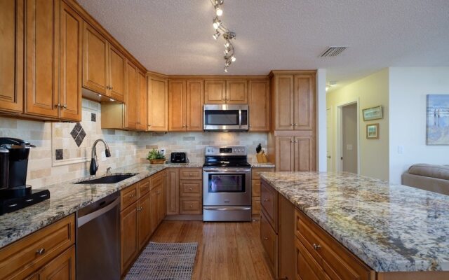 1 Step Closer 2 Bedroom Villa by RedAwning