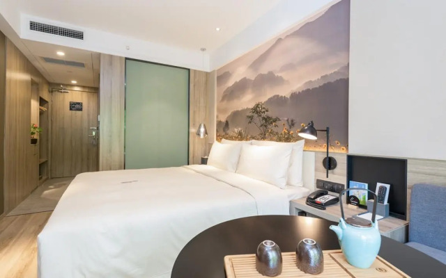 Atour Hotel (Chongqing Hongyadong Riverside)