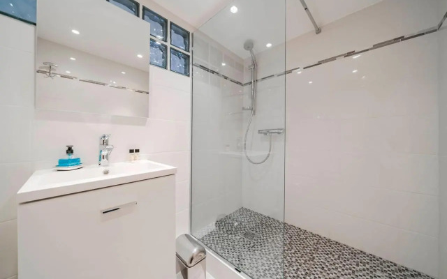 Wdf 6 bedrooms heart of Cannes!!