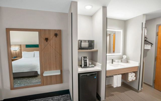 Holiday Inn Express & Suites Hayward by IHG