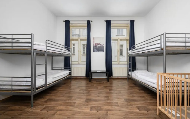 Krakovska Apartment