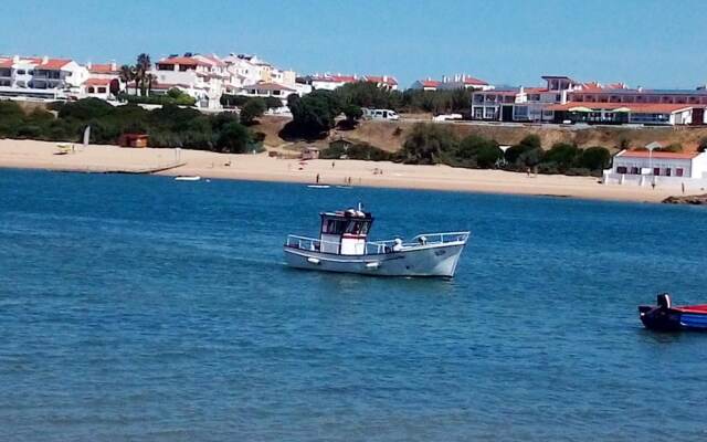 House with 3 Bedrooms in Santa Luzia, with Wonderful Mountain View, Private Pool, Furnished Terrace - 40 Km From the Beach