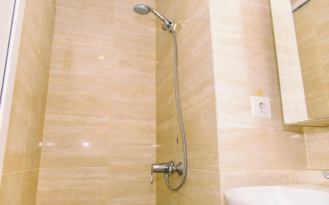 Comfort and Tidy Studio Apartment Springwood Residence Tangerang