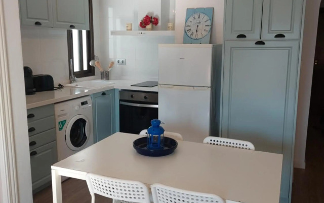 New apartment urb frontline with garage+AC+netflix