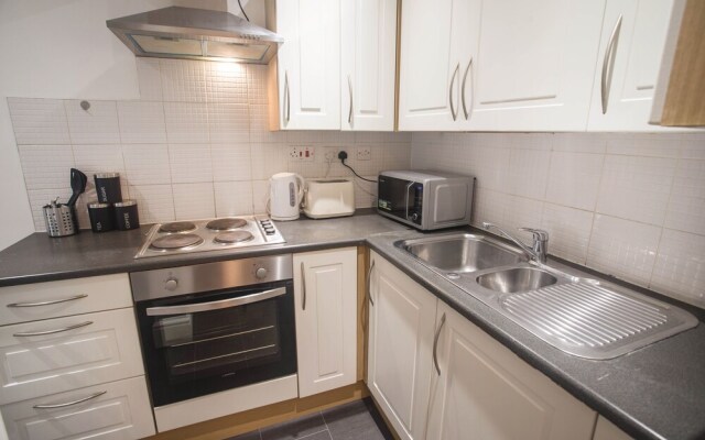 Short Stay Bristol - Stapleton 1 Apartment