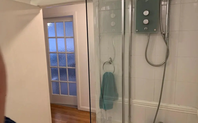 NEW Superb One Bedroom Getaway in Dysart Kirkcaldy