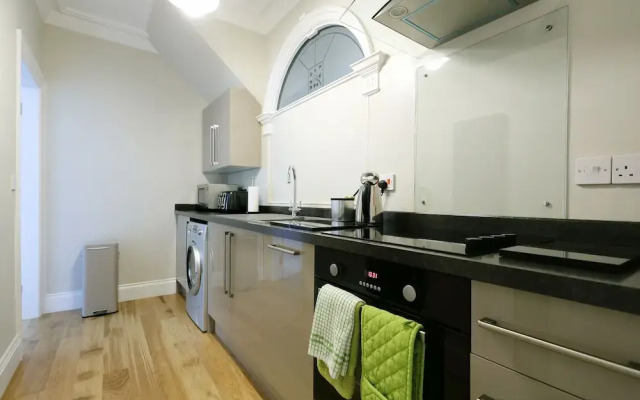Arden House - Mackintosh Apartment