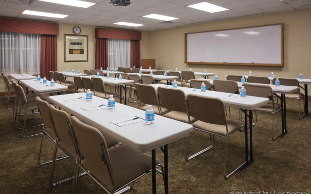 Country Inn & Suites by Radisson, Ithaca, NY