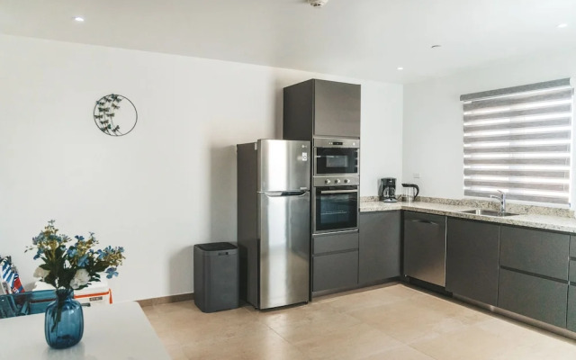 Gray Door Apartments - Adults Only