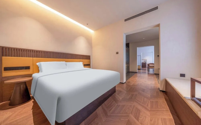 Yi Nian Fangcun Hotel