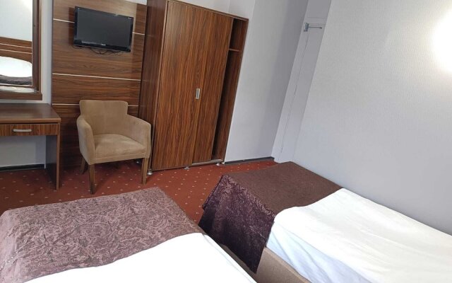 Pirotel Hotel