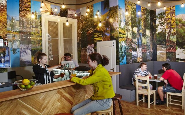HoBar The Hostel Bar