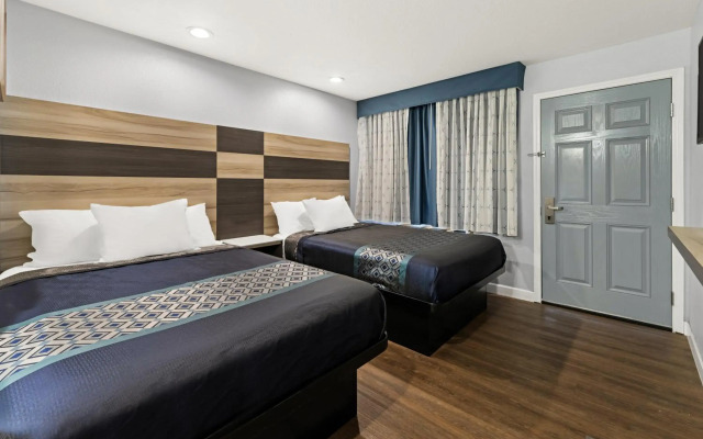 Bay Breeze Inn