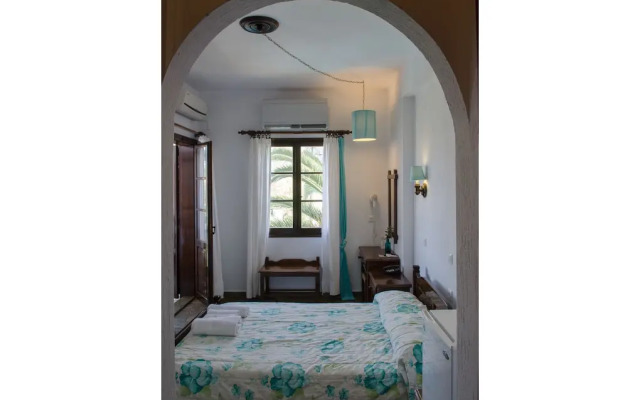 Elli Hotel