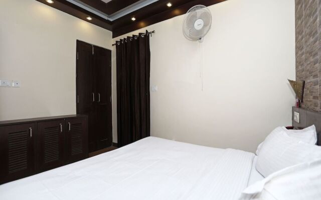 OYO 13427 Home Luxury 3BHK Near Mall Road
