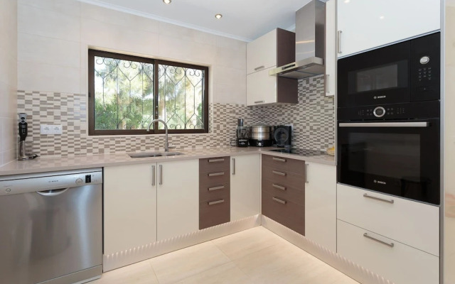 Floresta Fabulous Villa Close to Beach and Golf