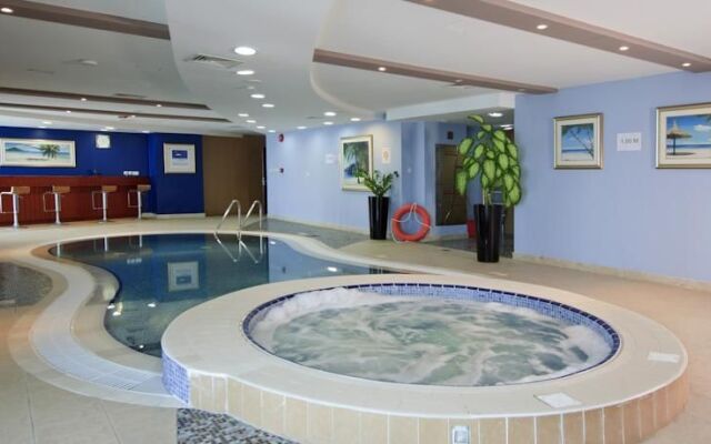 Boutique 7 Hotel & Suites