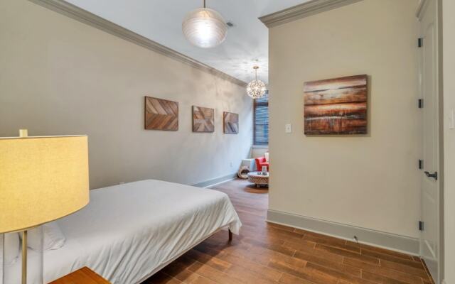 Spacious Sazerac Sanctuary