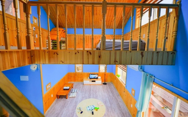 Gurye Seomjingang Pension
