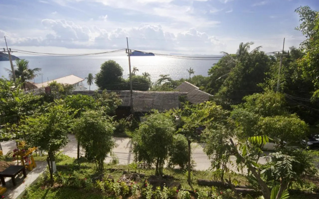 The Green Palm