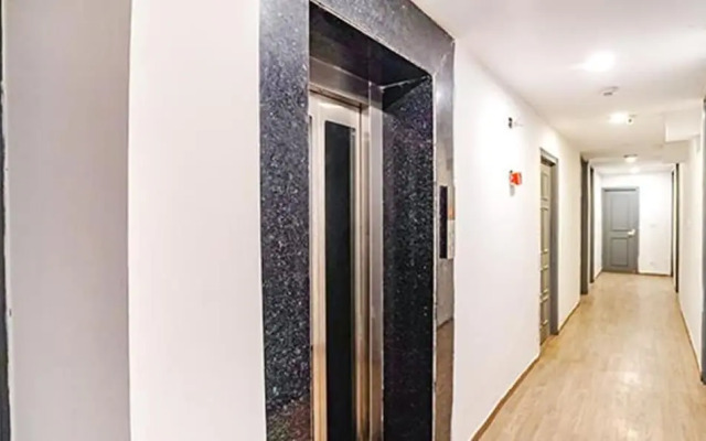OYO Townhouse 333 Sector 121 Noida