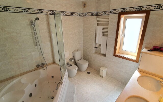 Casa Junto à Praia com Piscina Mystay