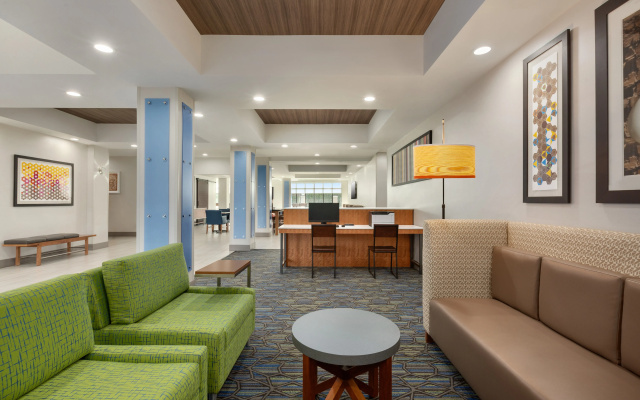 Holiday Inn Express Hotel & Suites Merced by IHG