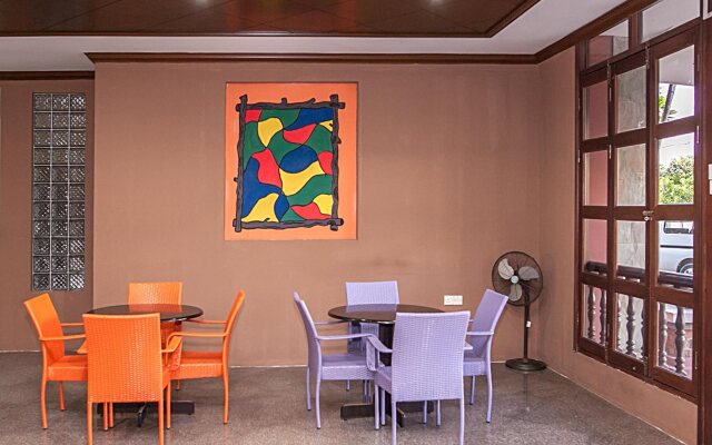 OYO 564 Y Hotel