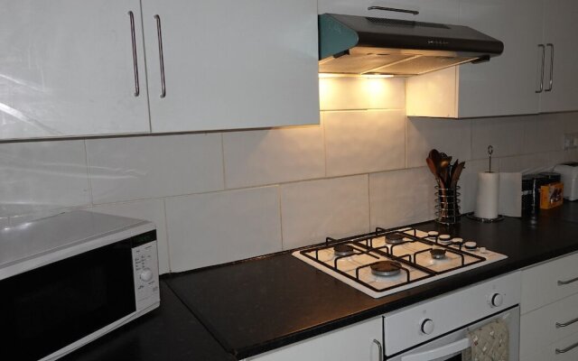One Bedroom Apartment by Klass Living Serviced Accommodation Bellshill - Elmbank Street Apartment with WIFI  and Parking
