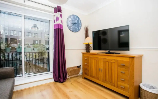 1 Bedroom Apartment near St. Paul's Cathedral