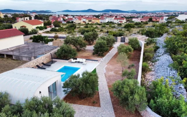 Villa 195