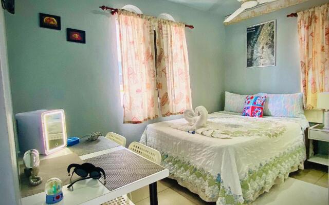 La Fuente House Hostel