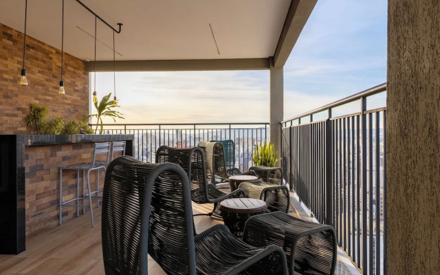 Vista Incrível com piscina e academia